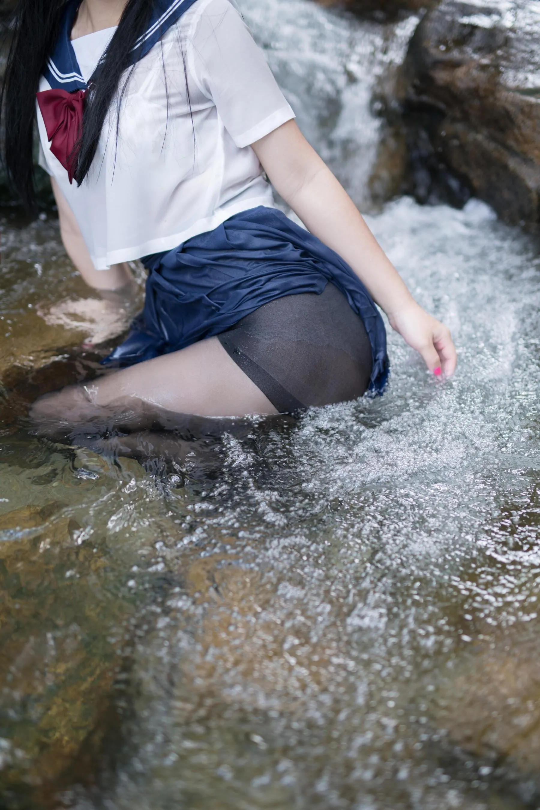白烨 – NO.05 湿身JK-图片 [50P]插图1